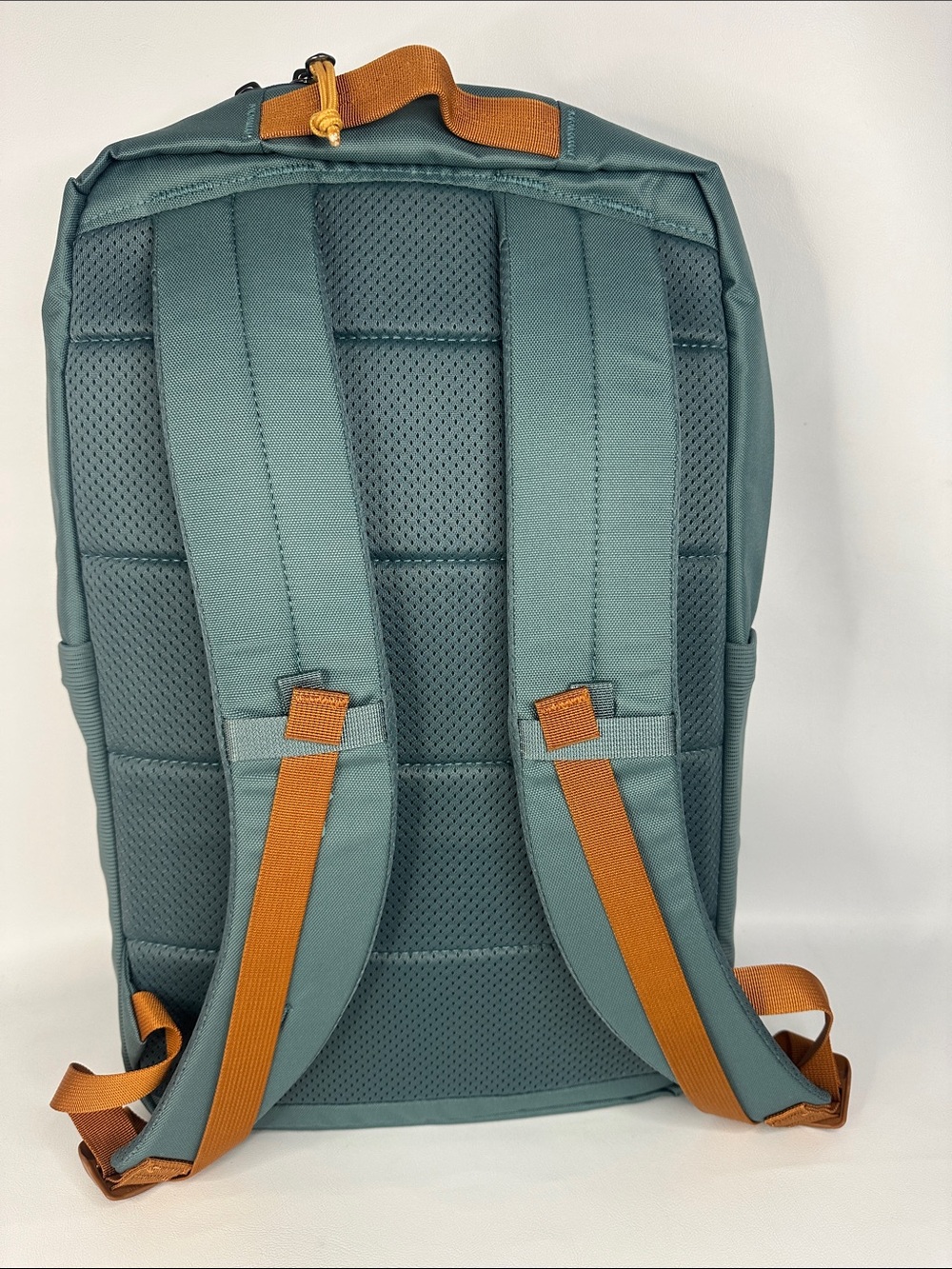 New Cotopaxi Tasra 16L Backpack Everglade Lightweight Travel - Picture 2 of 6